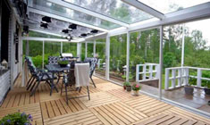 Веранда с прозрачной крышей